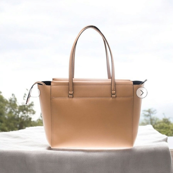 Tory Burch Parker Tote Tan - Picture 4 of 8